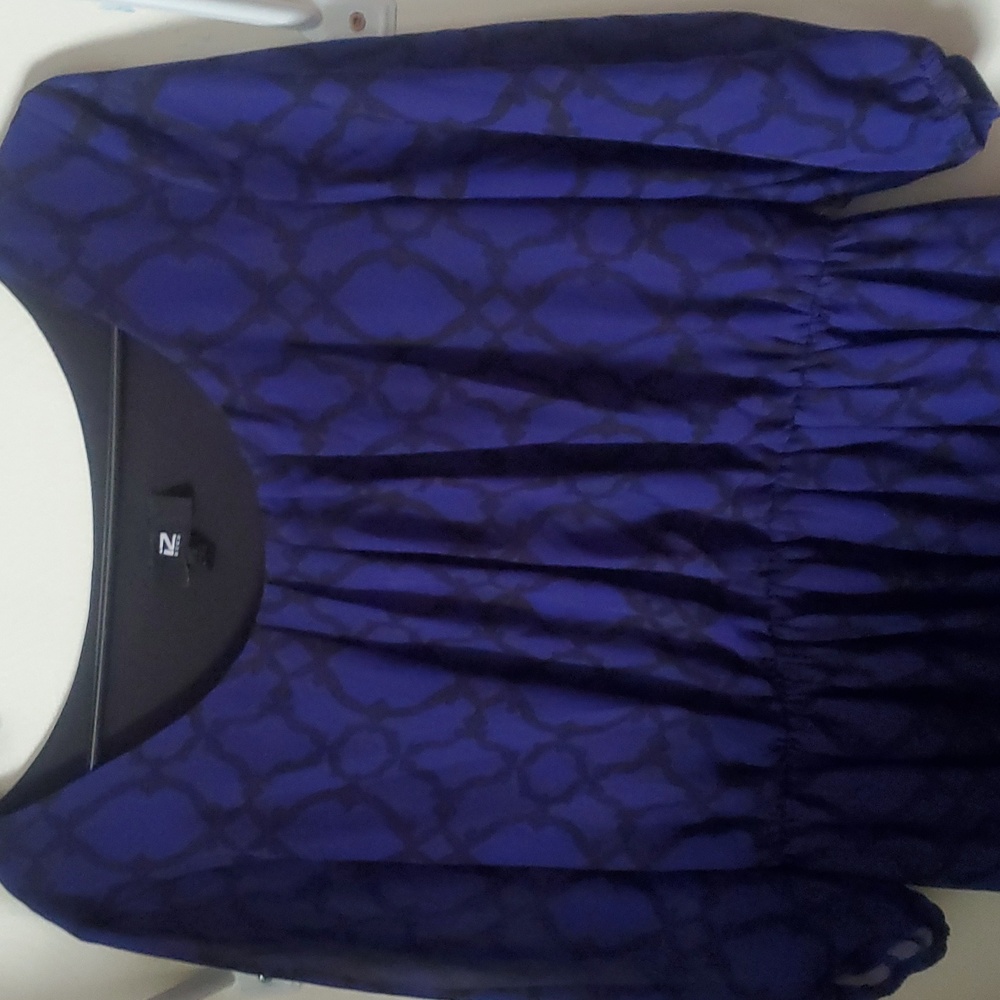 Dress - Picture 3 of 3